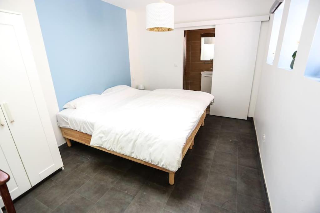 F3 80 M2 Longere Plain Pied Au Centre Auxonne. Villa Eksteriør billede