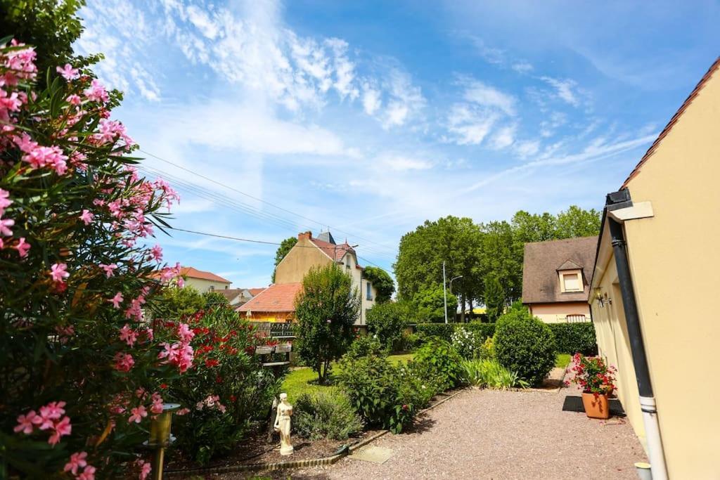 F3 80 M2 Longere Plain Pied Au Centre Auxonne. Villa Eksteriør billede