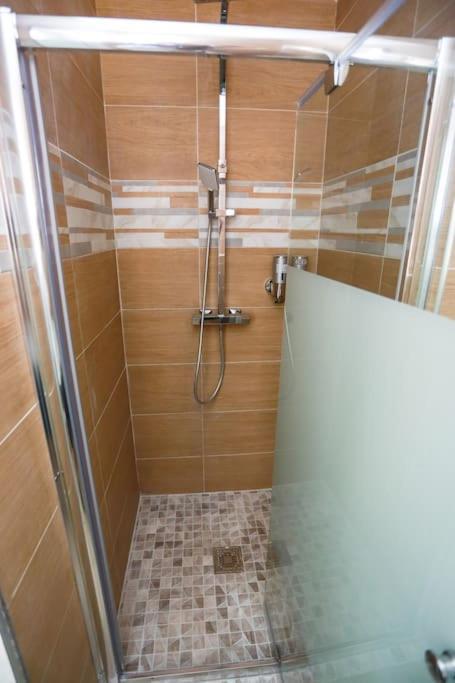 F3 80 M2 Longere Plain Pied Au Centre Auxonne. Villa Eksteriør billede